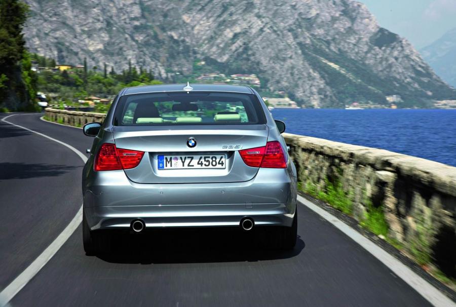  BMW 3-Series 2008 года  (фото 18 из 34)
